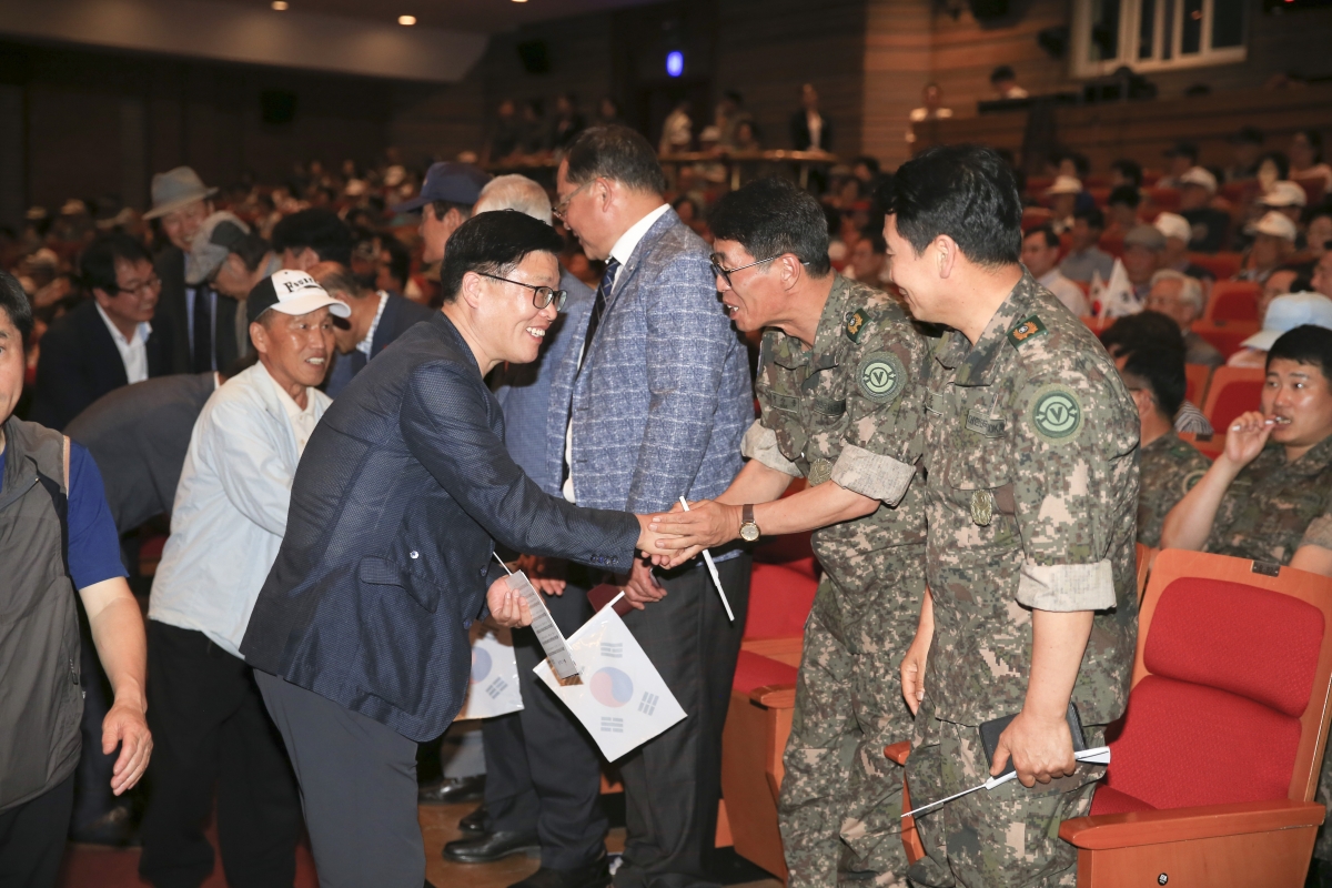 20190625-038[AP7U9693-6.25전쟁 제69주년 호국보훈 기념행사.jpg