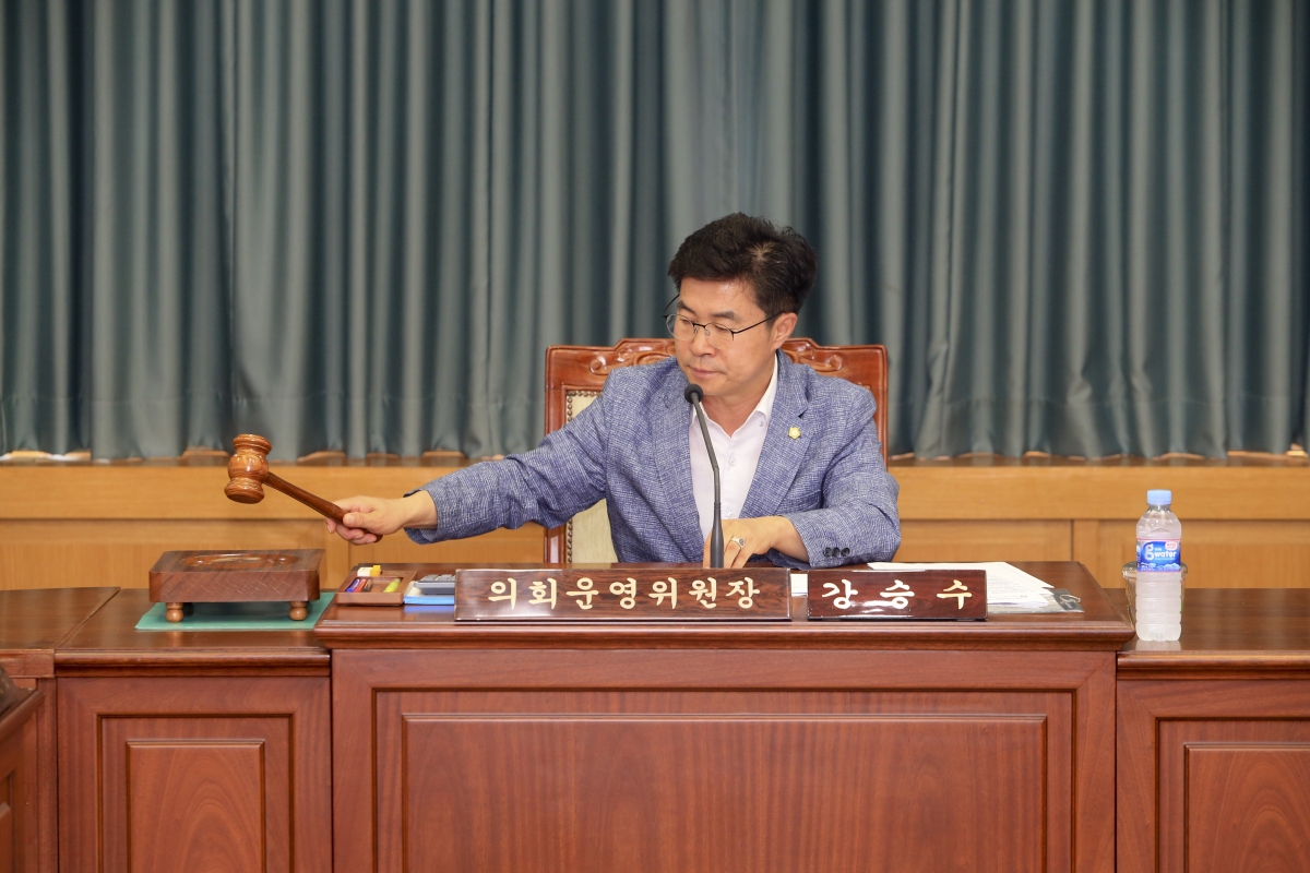20190702-001[AP7U9967-폐회중 의회운영위원회 활동.jpg