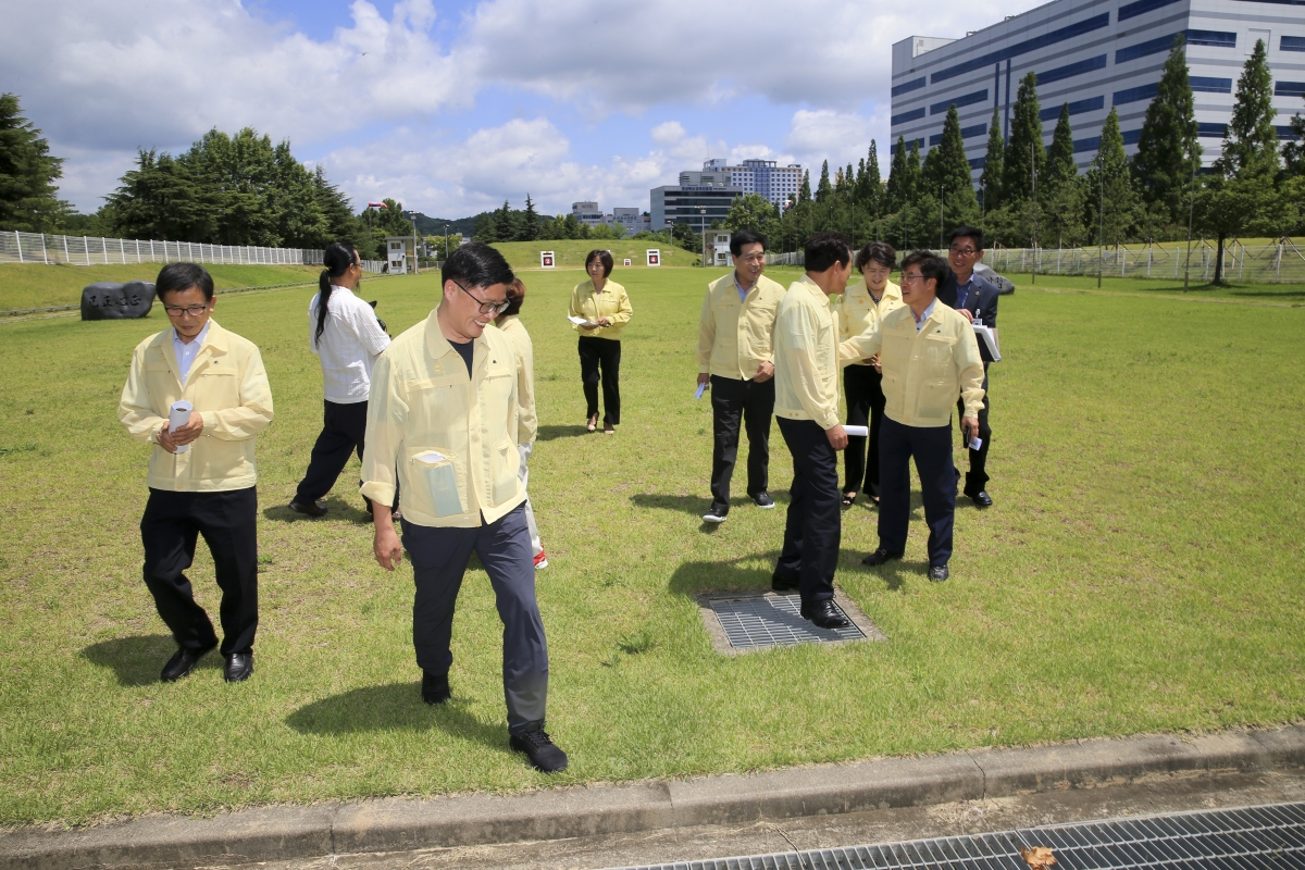 20190712-061[AP7U0636-제232회 임시회 기획행정위원회 국궁장 현장방문.jpg