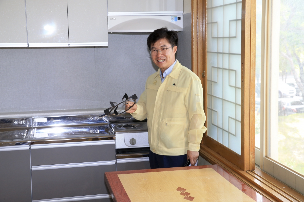20190712-068[AP7U0566-제232회 임시회 기획행정위원회 국궁장 현장방문.jpg