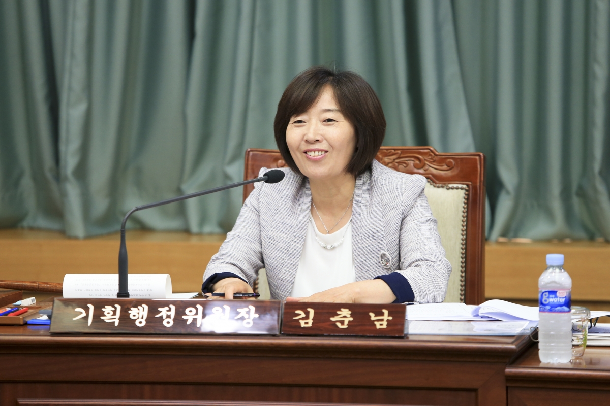 20190715-012[AP7U0780-제232회 임시회 기획행정위원회 조례안 심사활동.jpg