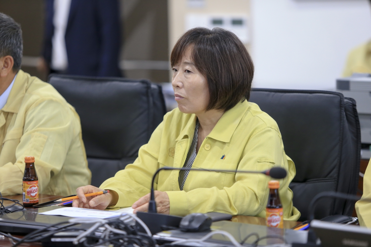 20190719-026[AP7U1116-구미시의회 의원 태풍 다나스 관련 구미시 재난안전 대책본부 방문.jpg