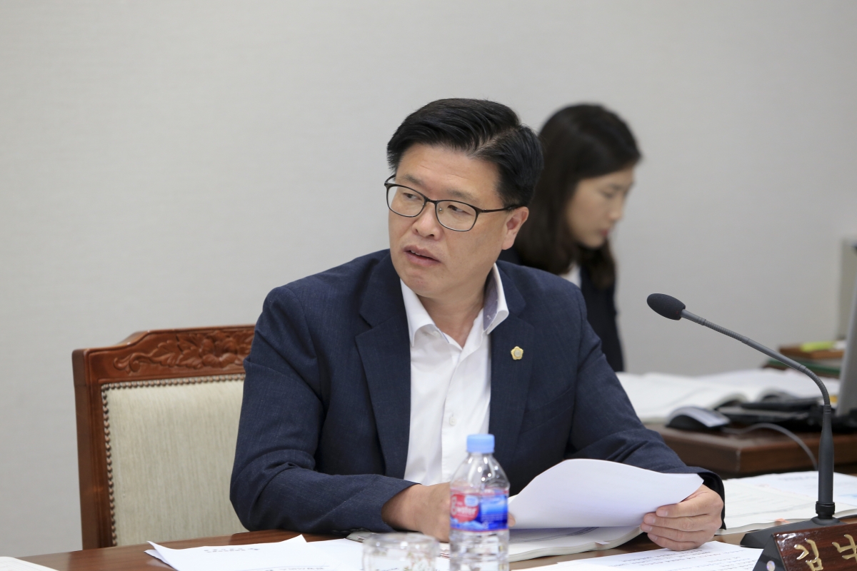 20190925-018[AP7U3727-제233회 임시회 기획행정위원회 제2회 추경예산안 예비심사활동.jpg