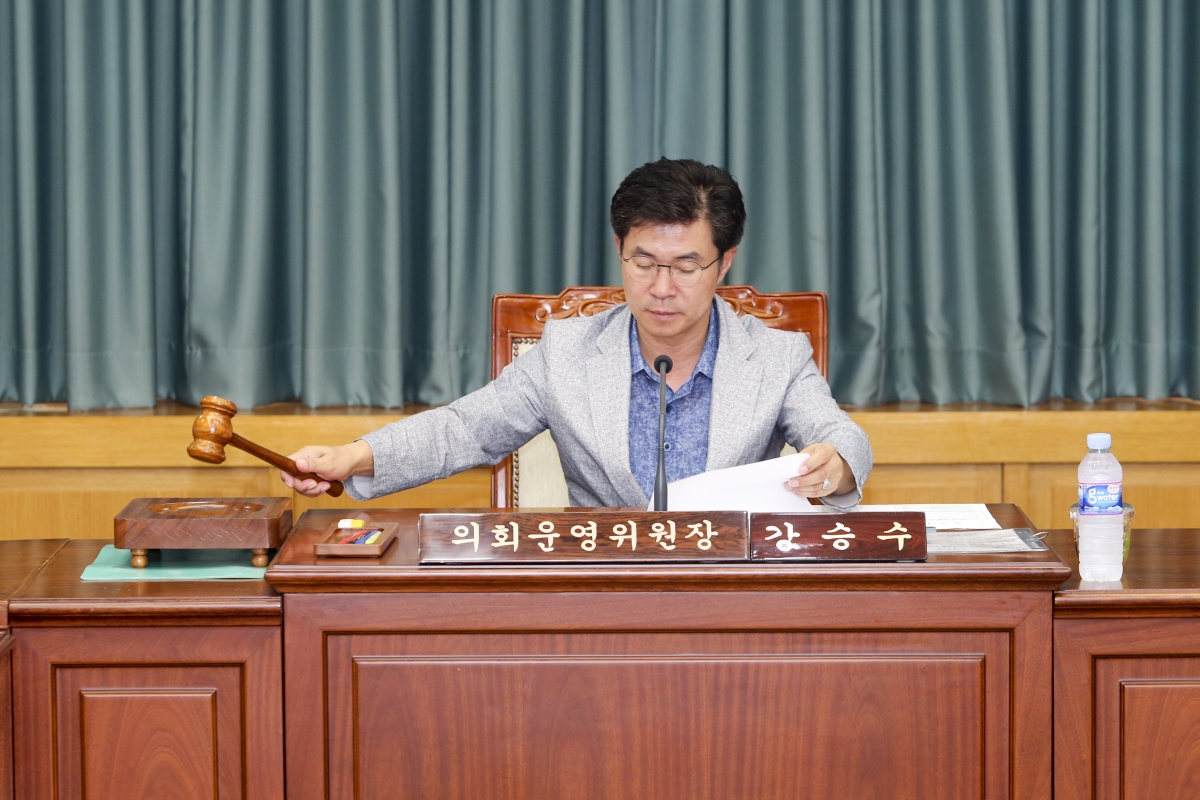 20191007-003[AP7U4813-폐회중 의회운영위원회 활동.jpg