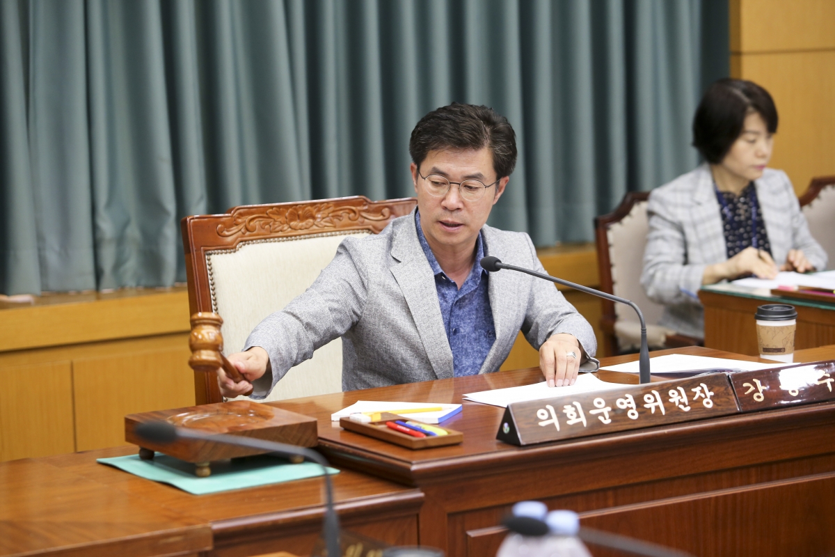 20191007-009[AP7U4828-폐회중 의회운영위원회 활동.jpg