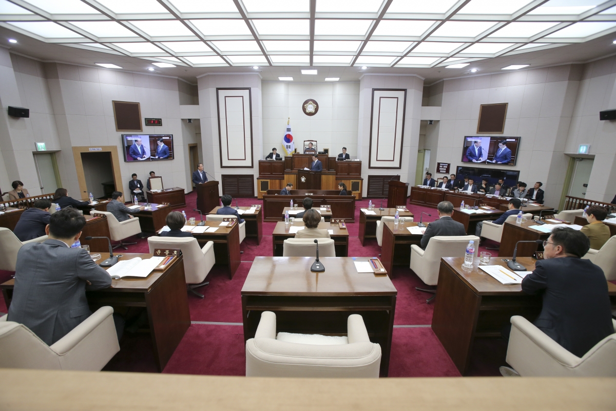 20191024-024[AP7U6159-제234회 임시회 제2차 본회의시 김낙관 의원 시정질문.jpg