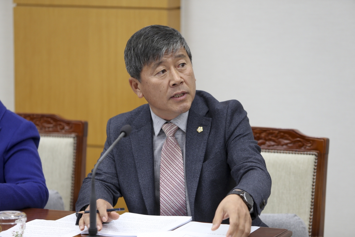 20191126-008[AP7U7976-제235회 정례회 의회운영위원회 조례안 심사활동.jpg