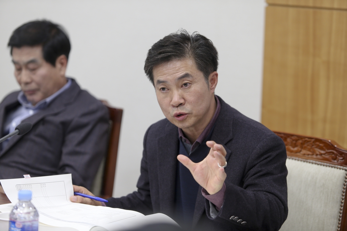 20191128-027[AP7U8507-제235회 정례회 기획행정위원회 2020년도 예산안 및 기금운용계획안 예비심사 활동.jpg