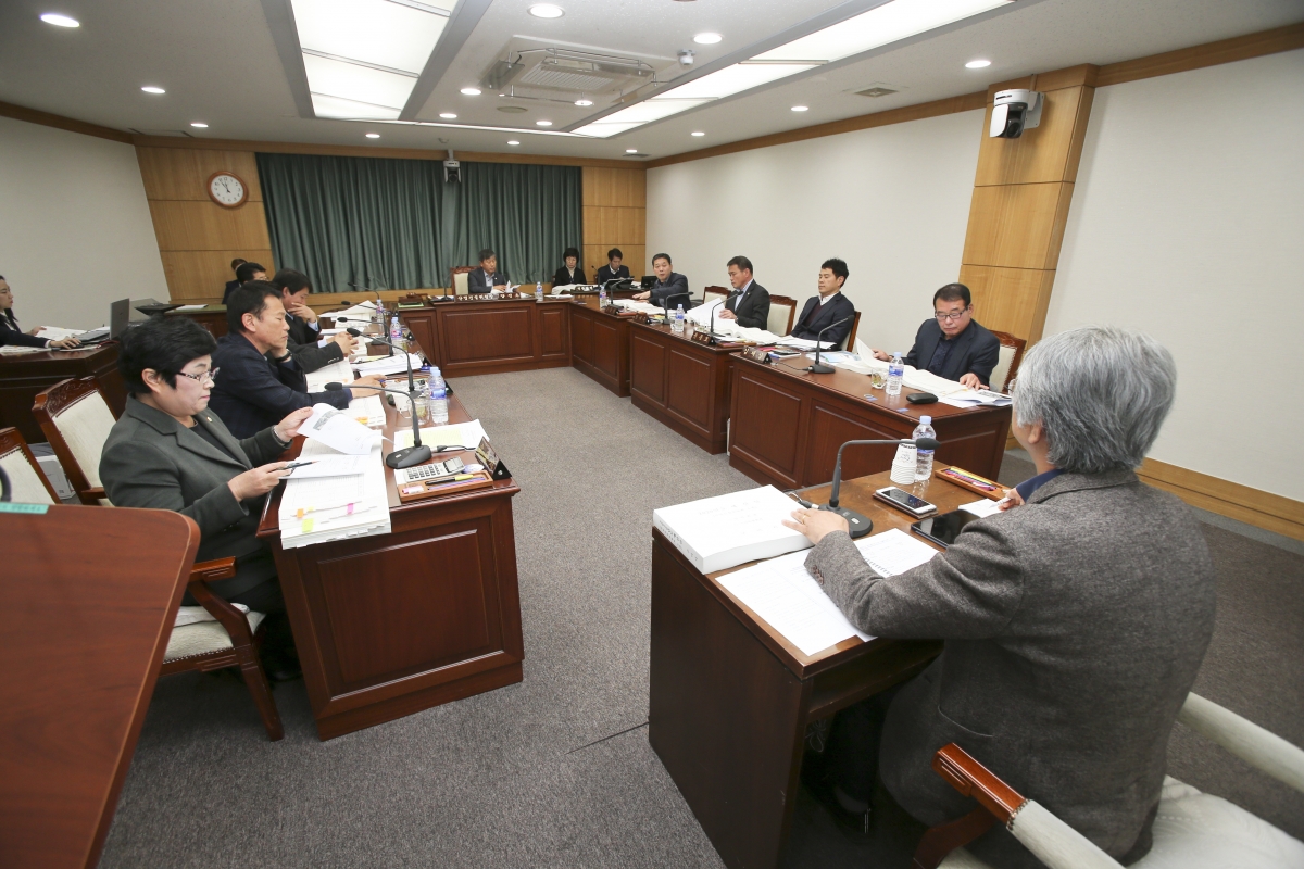 20191128-045[AP7U8552-제235회 정례회 산업건설위원회 2020년도 예산안 및 기금운용계획안 예비심사 활동.jpg