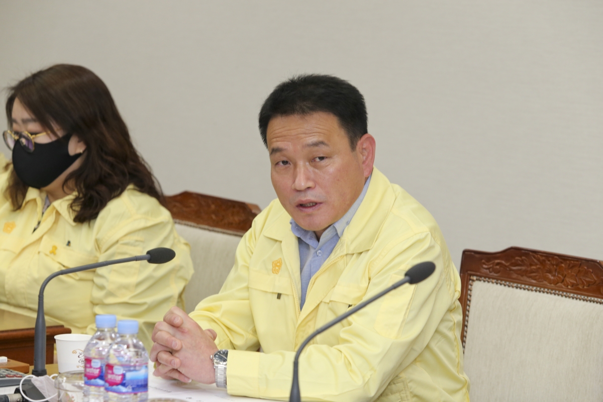 20200422-011[AP7U2300-제238회 임시회  의회운영위원회 소관 조례안 및 2020년도 제1회 추가경정예산안 예비심사활동.jpg