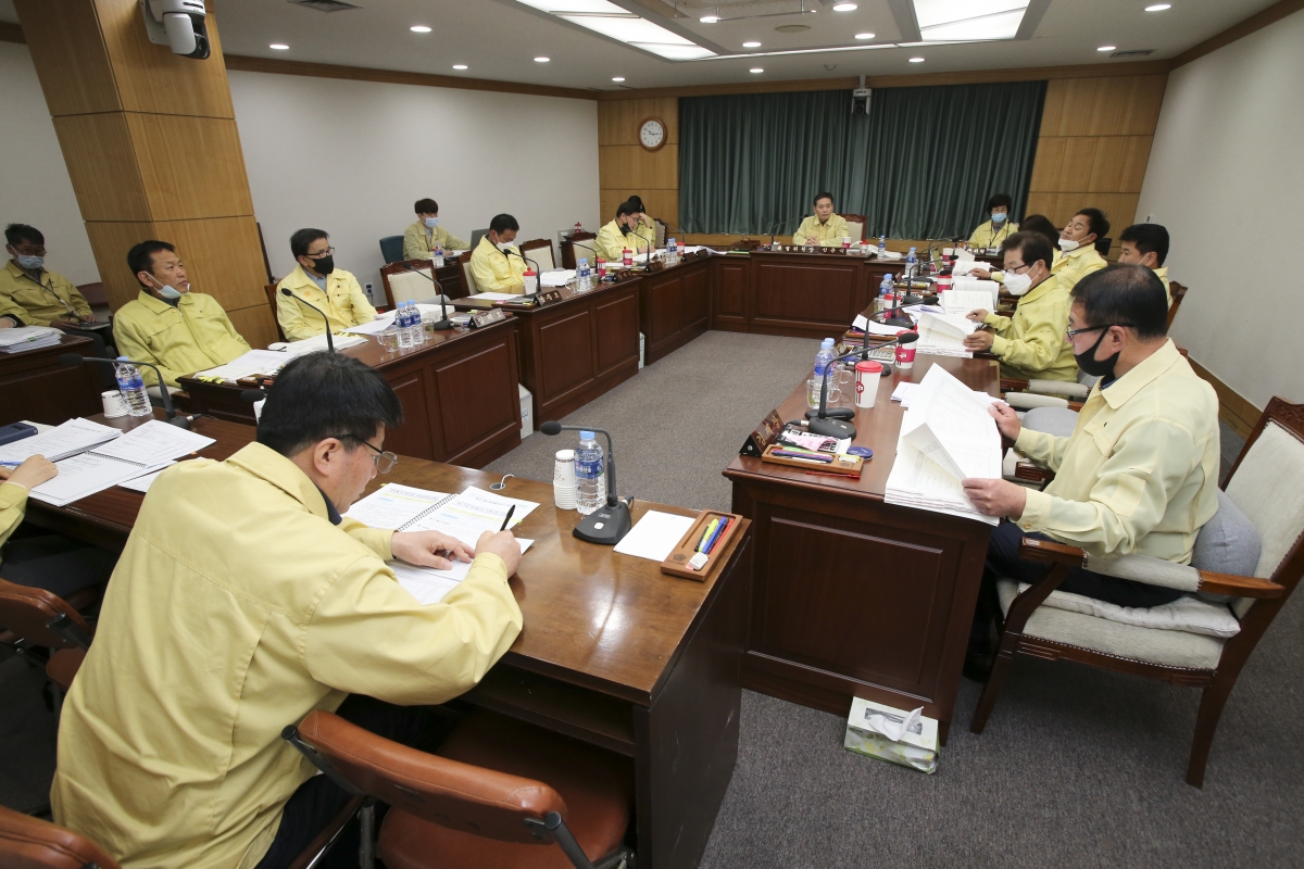 20200424-005[AP7U2534-제238회 임시회시 예산결산특별위원회  2020년도 제1회추가경정예산안 심사활동.jpg
