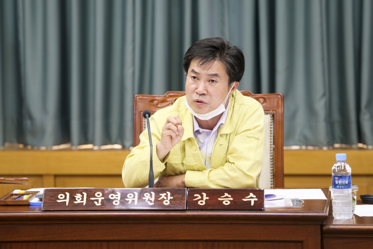 20200525-013[AP7U3102-폐회중 의회운영위원회 활동.jpg