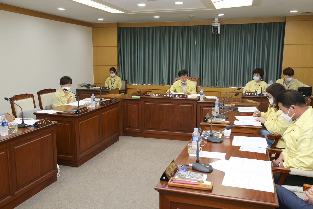 20200525-005[AP7U3083-폐회중 의회운영위원회 활동.jpg