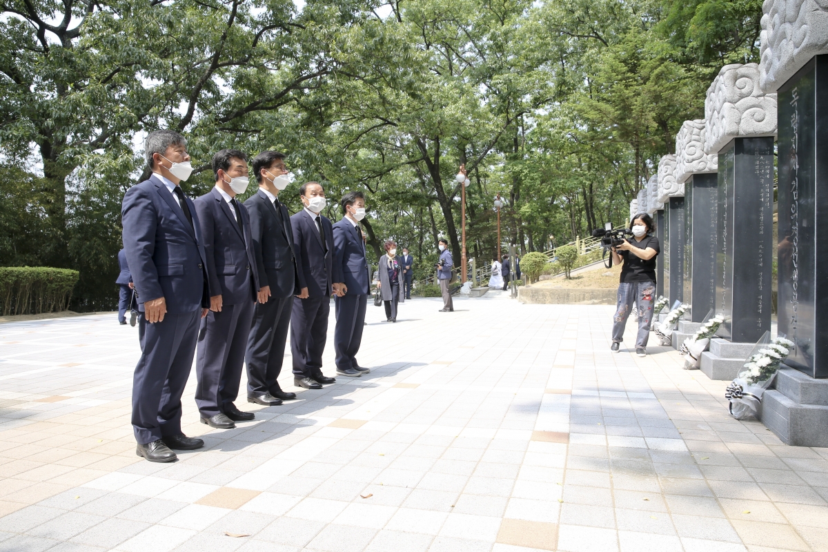 20200606-086[AP7U3945-제65회 현충일 추념식.jpg