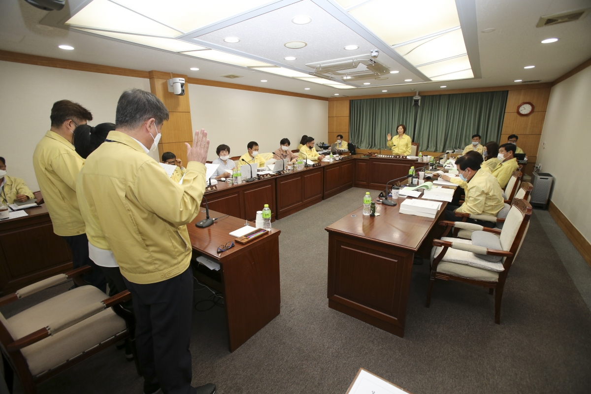 20200603-027[AP7U3418-제240회 구미시의회 제1차 정례회시 기획행정위원회 소관 행정사무감사 활동.jpg