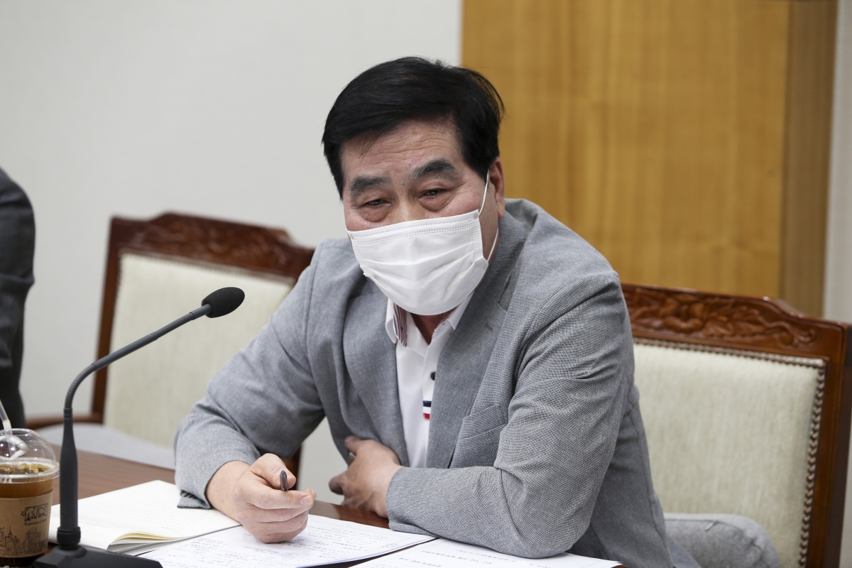20200717-049[AP7U7240-제242회 임시회 기획행정위원회 활동.jpg