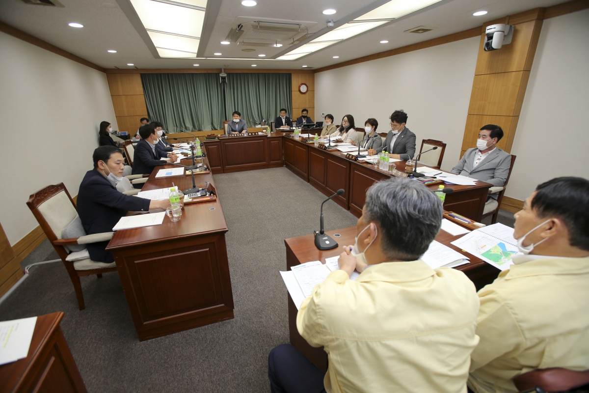 20200717-042[AP7U7246-제242회 임시회 기획행정위원회 활동.jpg