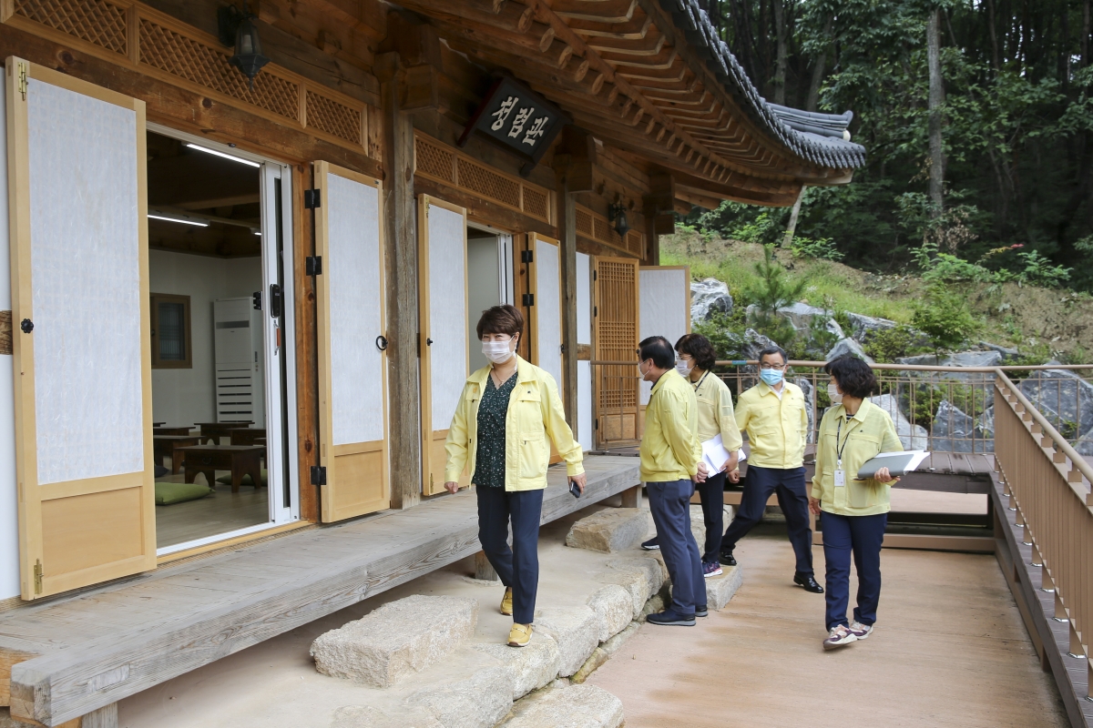 20200911-116[AP7U8947-제243회 임시회 기획행정위원회 구미성리학역사관 현장방문.JPG