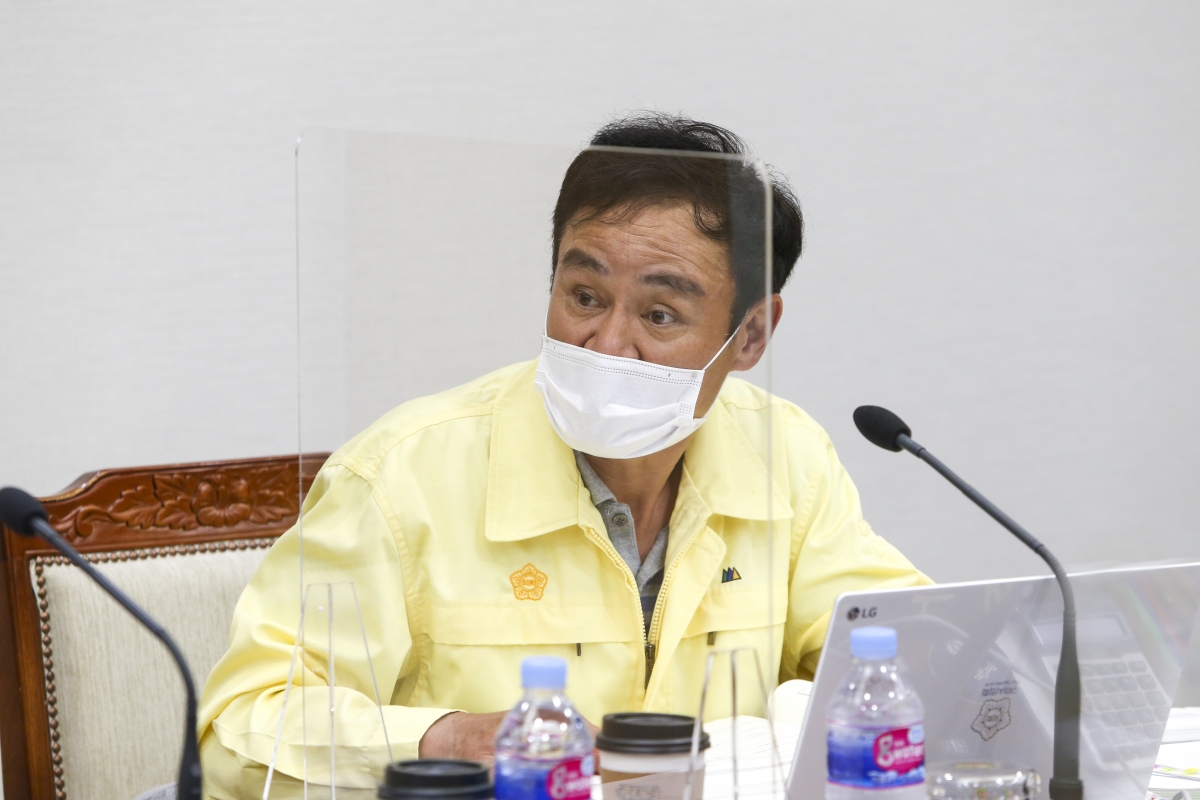 20200915-029[AP7U9271-제243회 임시회 기획행정위원회 소관 2020년도 제2회추가경정예산안 예비심사활동.JPG