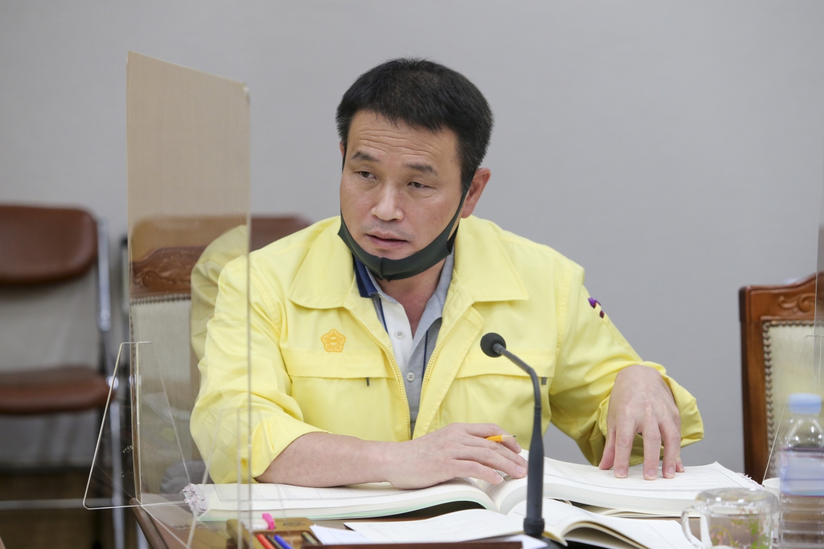 20200915-056[AP7U9373-제243회 임시회 산업건설위원회 소관 2020년도 제2회추가경정예산안 예비심사활동.JPG