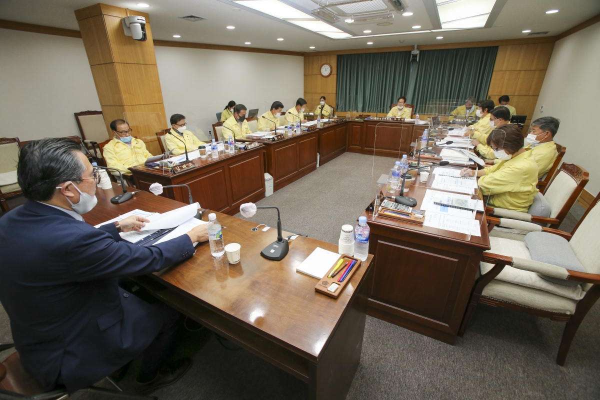 20200915-041[AP7U9219-제243회 임시회 산업건설위원회 소관 2020년도 제2회추가경정예산안 예비심사활동.JPG