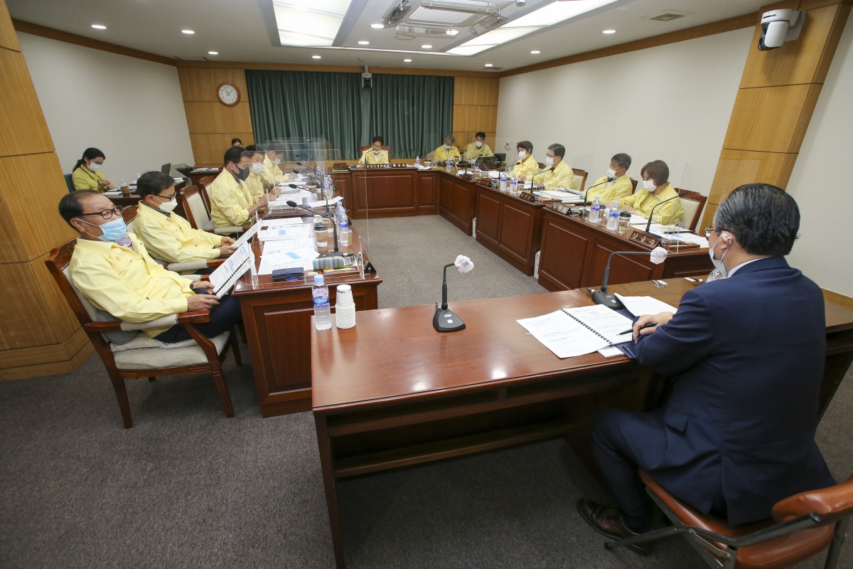 20200915-042[AP7U9229-제243회 임시회 산업건설위원회 소관 2020년도 제2회추가경정예산안 예비심사활동.JPG
