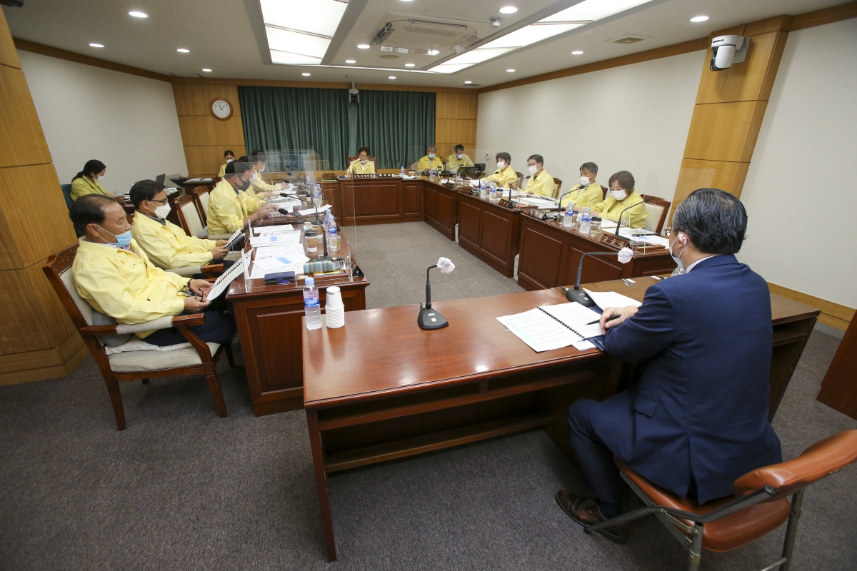 20200915-043[AP7U9235-제243회 임시회 산업건설위원회 소관 2020년도 제2회추가경정예산안 예비심사활동.JPG