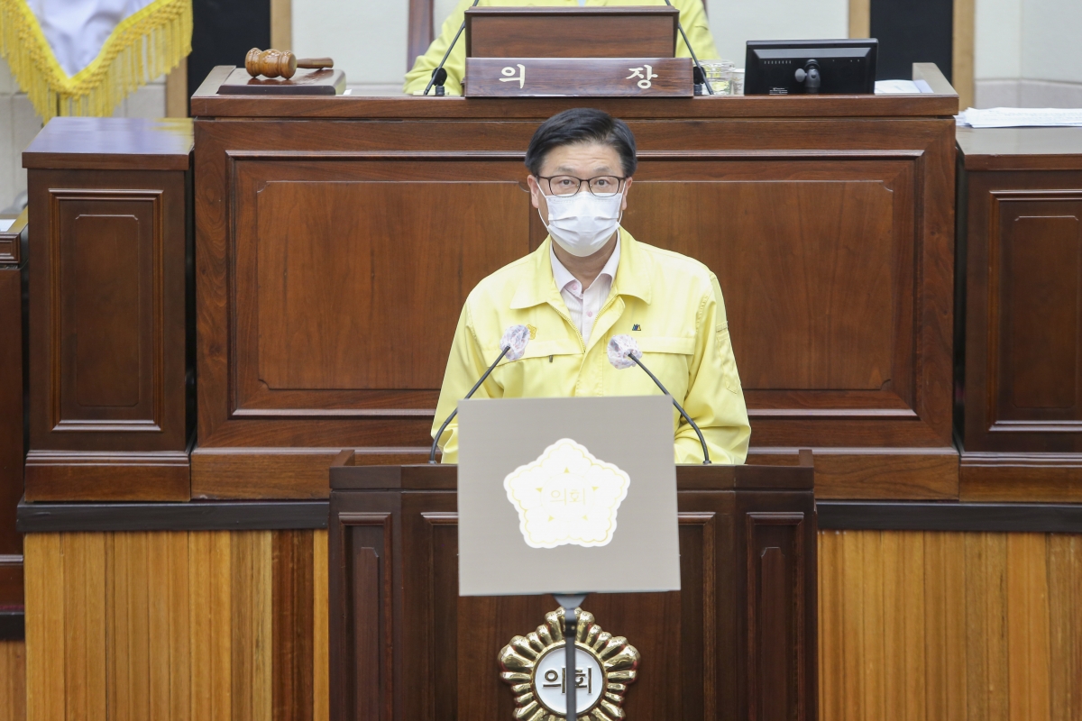 20200917-052[AP7U9809-제243회 임시회 제2차 본회의시 김낙관 의원 구미시 성별영향평가 조례안 관련 반대토론.JPG