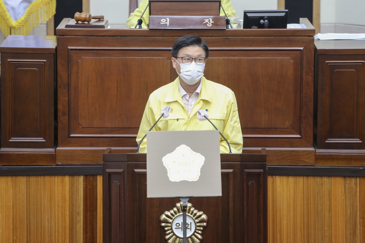 20200917-051[AP7U9808-제243회 임시회 제2차 본회의시 김낙관 의원 구미시 성별영향평가 조례안 관련 반대토론.JPG