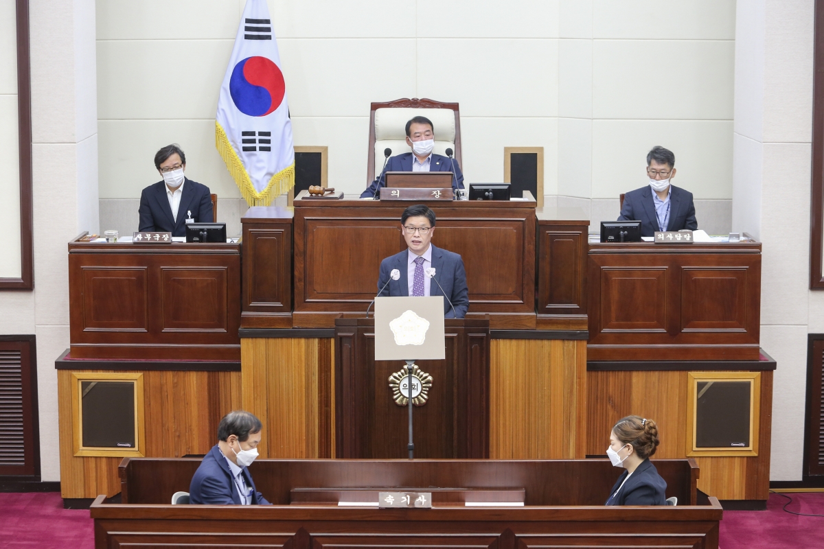 20201015-008[AP7U0490-제244회 임시회 제1차 본회의시 김낙관 의원 5분 자유발언.JPG