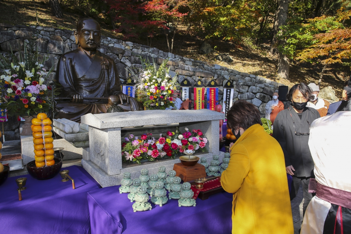 20201024-042[AP7U1399-제4회 향문화 대제전-아도화상 헌향제.JPG