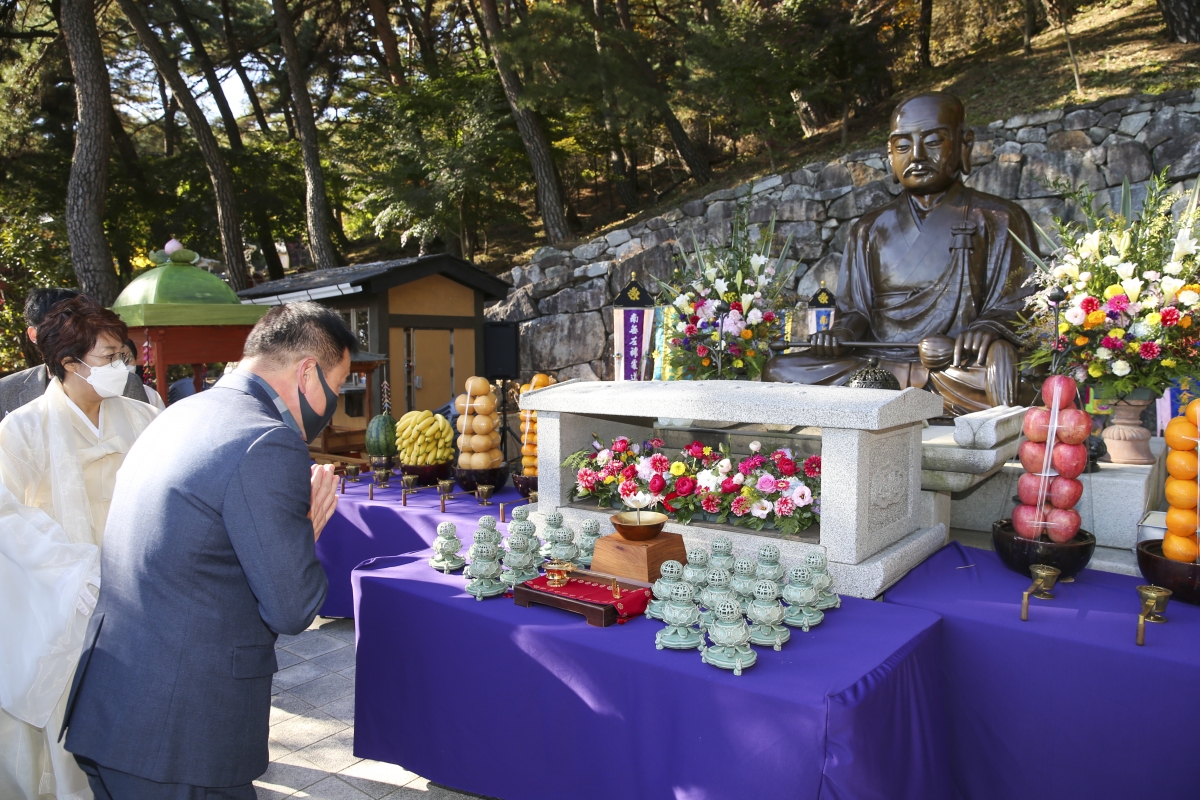 20201024-045[AP7U1409-제4회 향문화 대제전-아도화상 헌향제.JPG