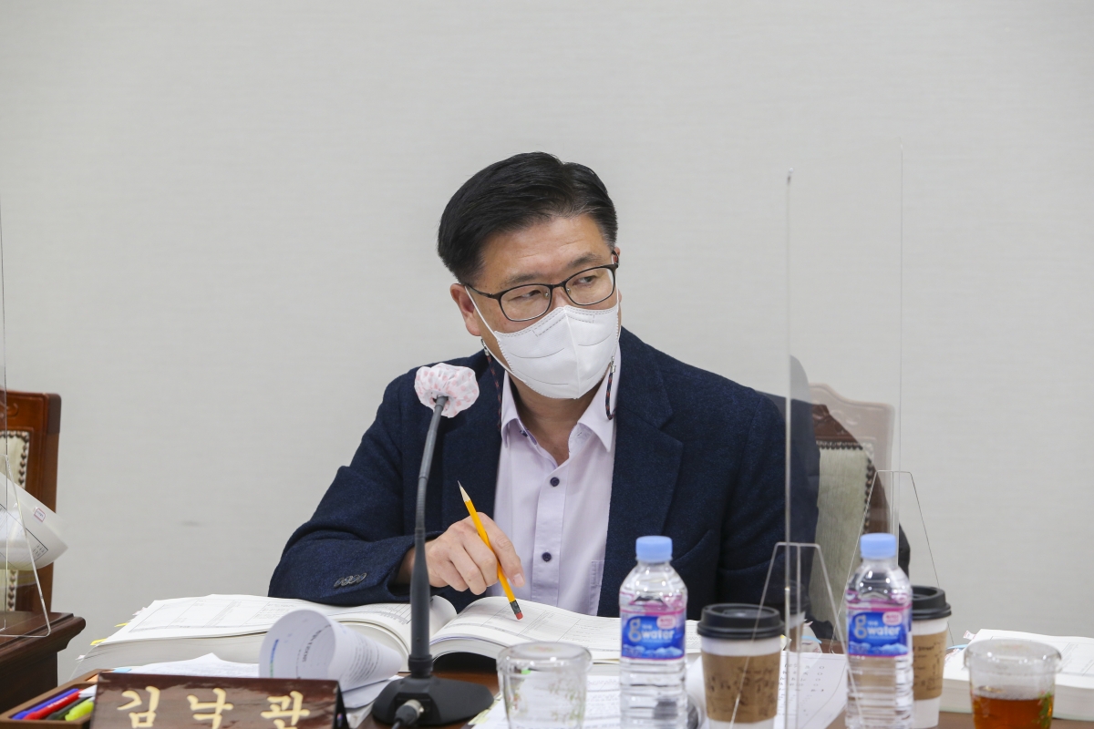 20201130-044[AP7U4042-제245회 정례회 산업건설위원회 소관 2021년도 예산안 및 기금운용계획안 예비심사활동.JPG