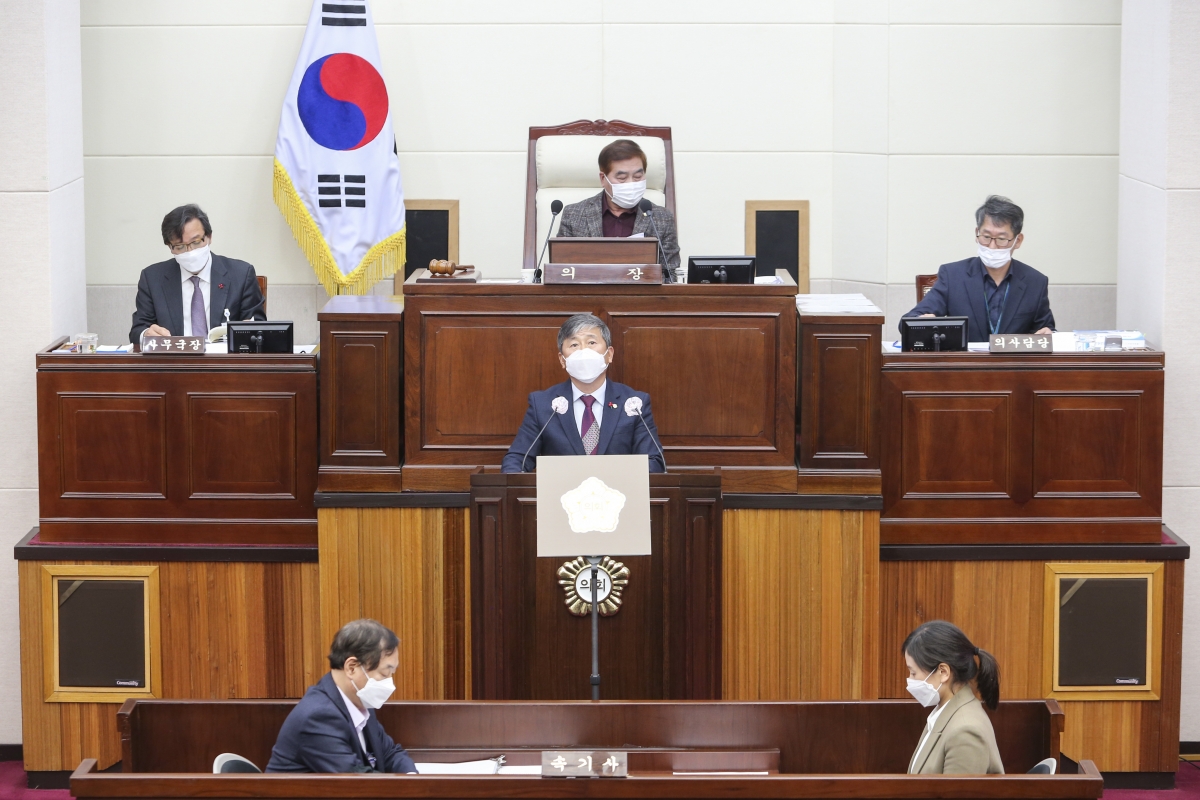 20201214-029[AP7U4886-제245회 제2차 정례회 제2차 본회의시 양진오 의원 시정질문.JPG