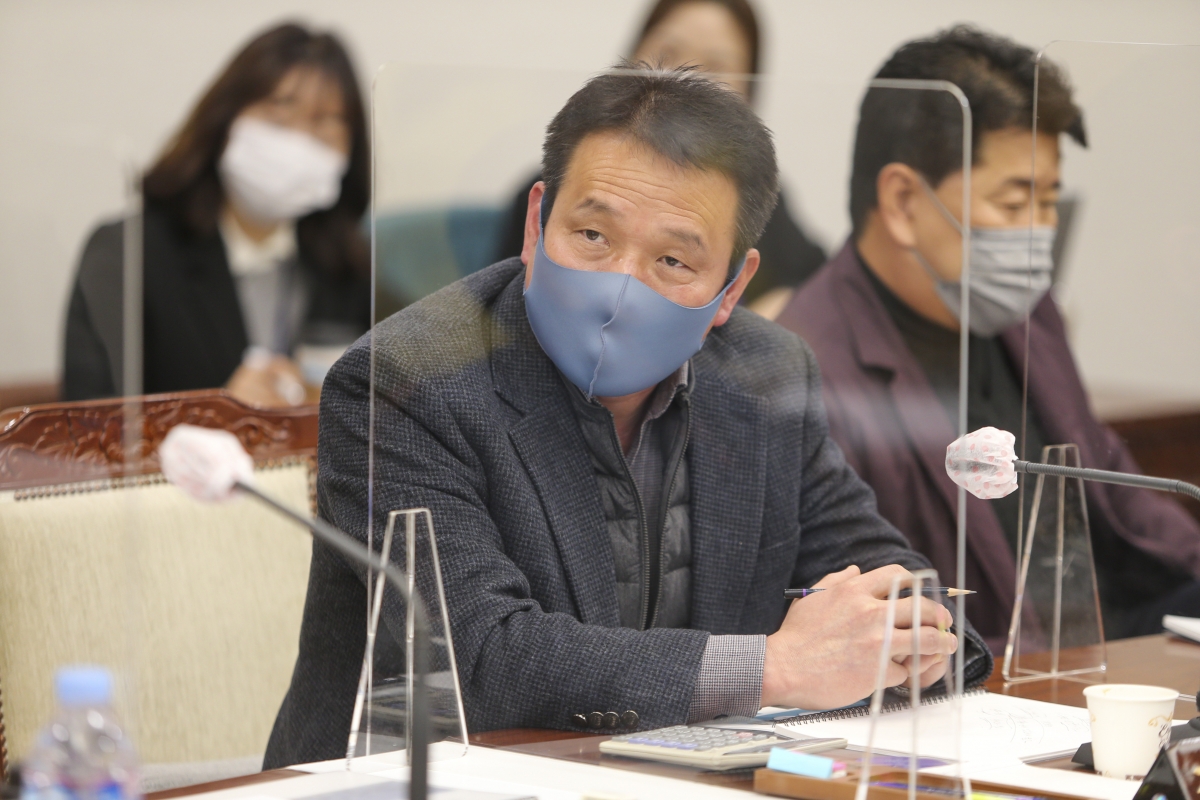 20210203-032[AP7U7110-제246회 임시회 산업건설위원회 간담회 개최-홍경구 단국대학교 교수.jpg