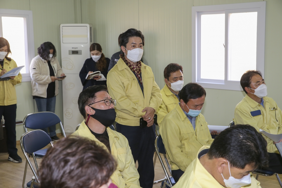 20210308-012[AP7U8458-제247회 임시회 산업건설위원회 고아 제2농공단지 공사현장방문.jpg