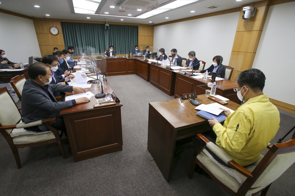 20210412-029[AP7U9898-제248회 임시회 산업건설위원회 조례심사 및 행정사무감사 계획서 작성.jpg