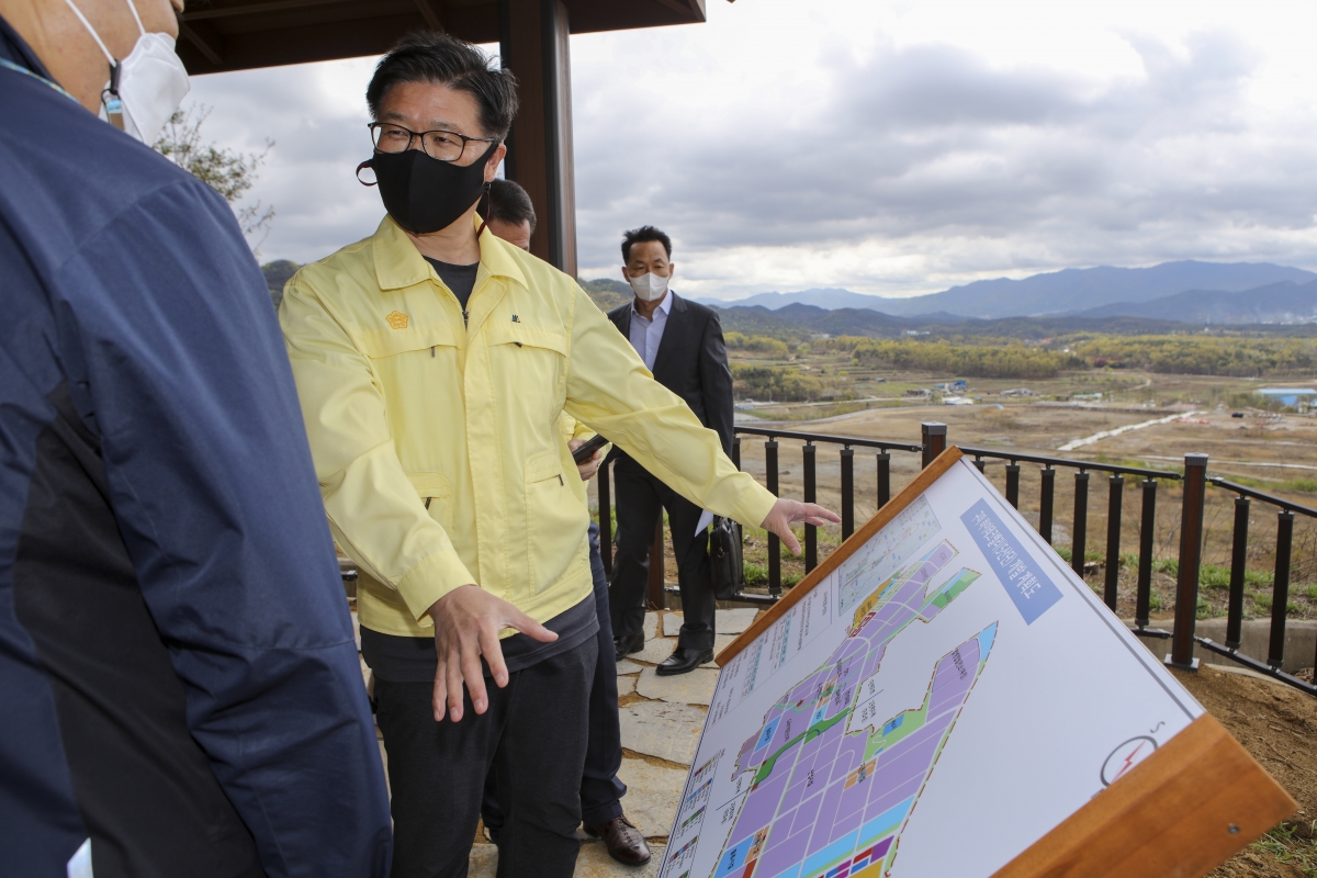 20210413-104[IMG_8129-제248회 임시회 산업건설위원회 국가5산업단지 조성사업 현장방문 활동.jpg