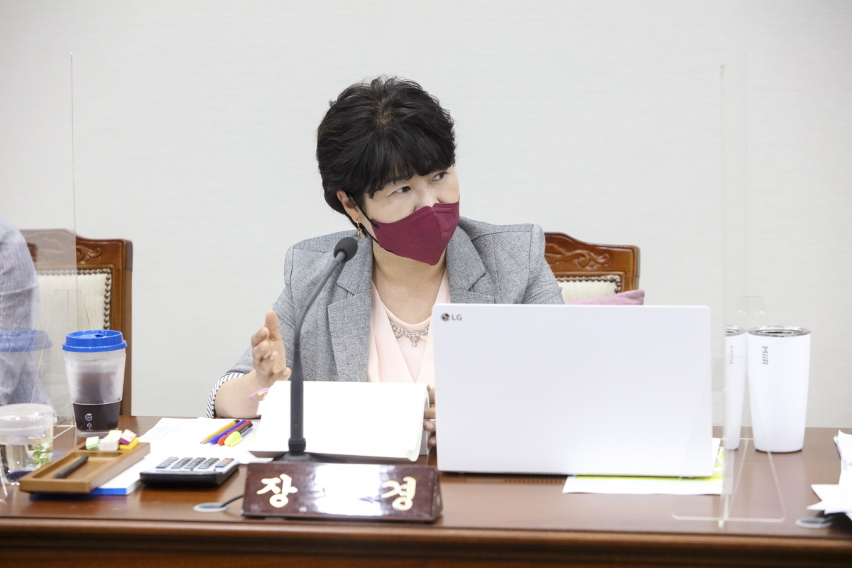 20210603-044[IMG_9224-제250회 정례회시 기획행정위원회 소관 행정사무감사 활동.jpg
