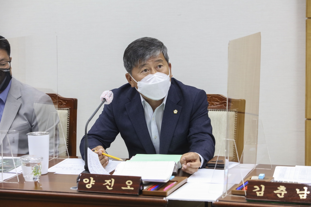 20210603-085[IMG_9144-제250회 정례회시 산업건설위원회 소관 행정사무감사 활동.jpg