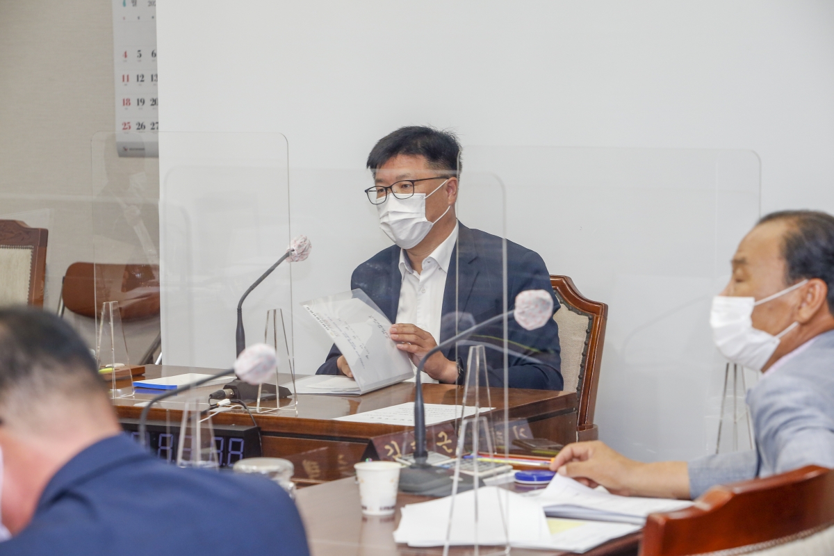 20210719-018[_P7U4279-제251회 임시회 산업건설위원회 조례안 심사활동.jpg
