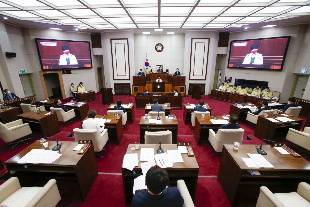 20210915-020[_P7U5612-제252회 임시회 제2차 본회의시 장미경 대구취수원구미이전반대특별부위원장 특별위원회 활동결과보고.jpg