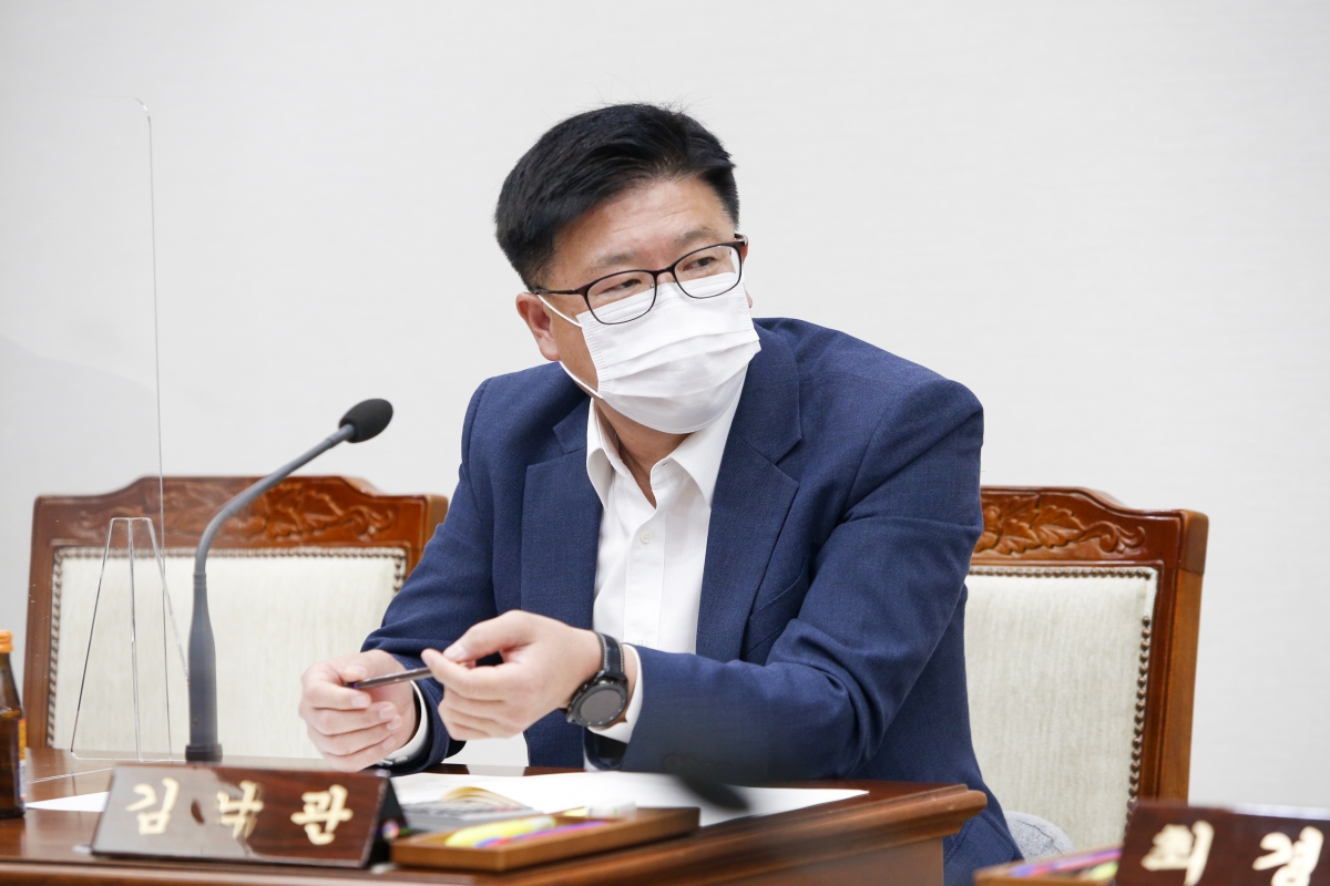 20211027-006[_P7U9134-제253회 임시회시 의회운영위원회 소관 2022년도 주요업무계획안 심사활동.jpg