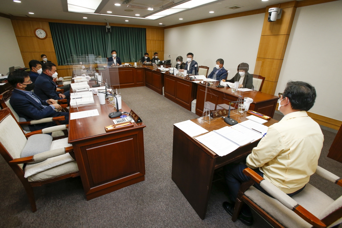 20211027-029[_P7U9244-제253회 임시회시 산업건설위원회 소관 2022년도 주요업무계획안 심사활동.jpg