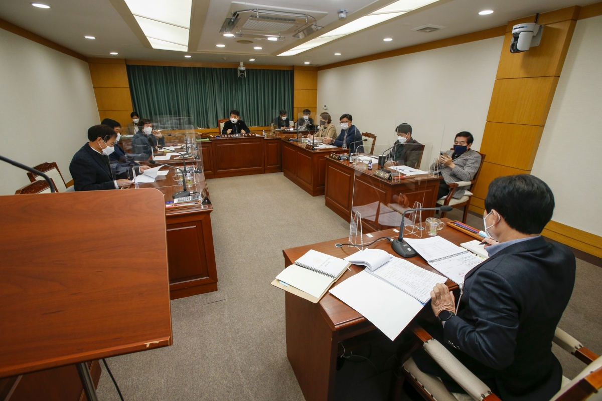 20211129-002[_P7U1544-제253회 정례회시 의회운영위원회 소관 2022년도 예산안 예비심사활동.jpg