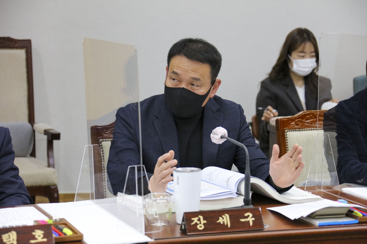 20211201-004[IMG_0161-제253회 정례회시 산업건설위원회 소관 2022년도 예산안 예비심사활동.jpg