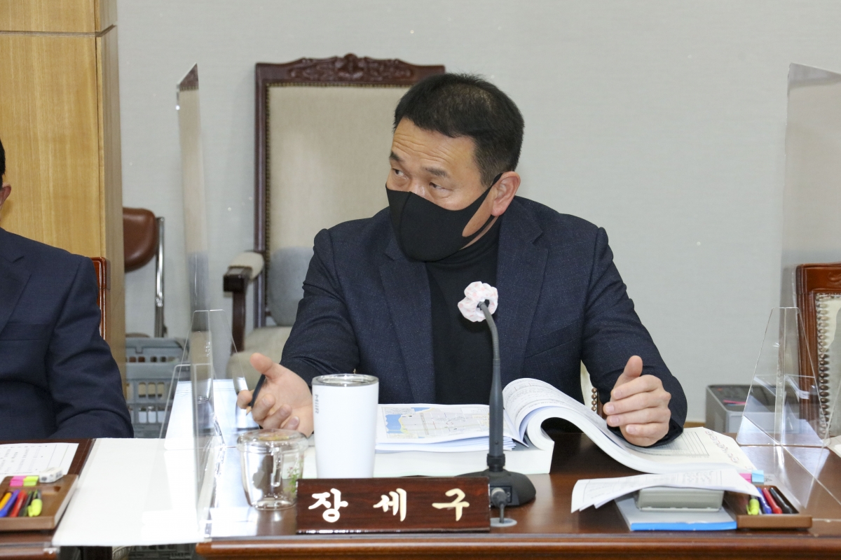 20211201-006[IMG_0171-제253회 정례회시 산업건설위원회 소관 2022년도 예산안 예비심사활동.jpg