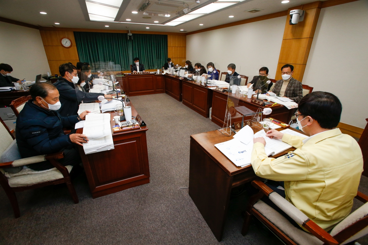 20211207-003[_P7U2876-제253회 정례회시 예산결산특별위원회 소관 2022년도 예산안 심사활동.jpg