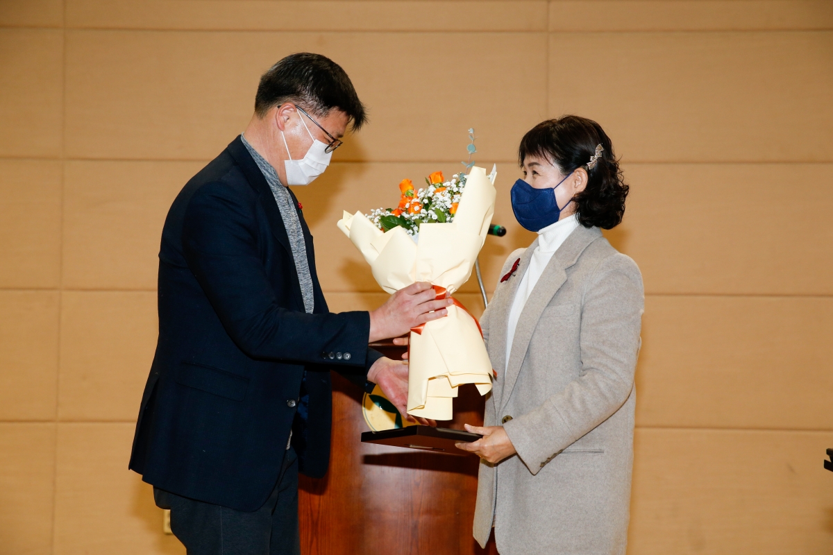 20211221-011[_P7U4078-한국도덕운동 경북협의회 명륜동창회 코로나 위로음악회.jpg