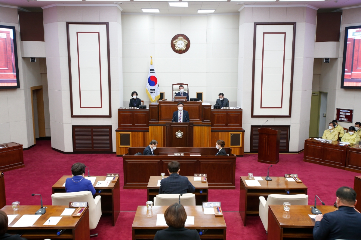 20220118-011[_P7U5803-제255회 임시회 제1차 본회의시 김낙관 의원 5분 자유발언.jpg